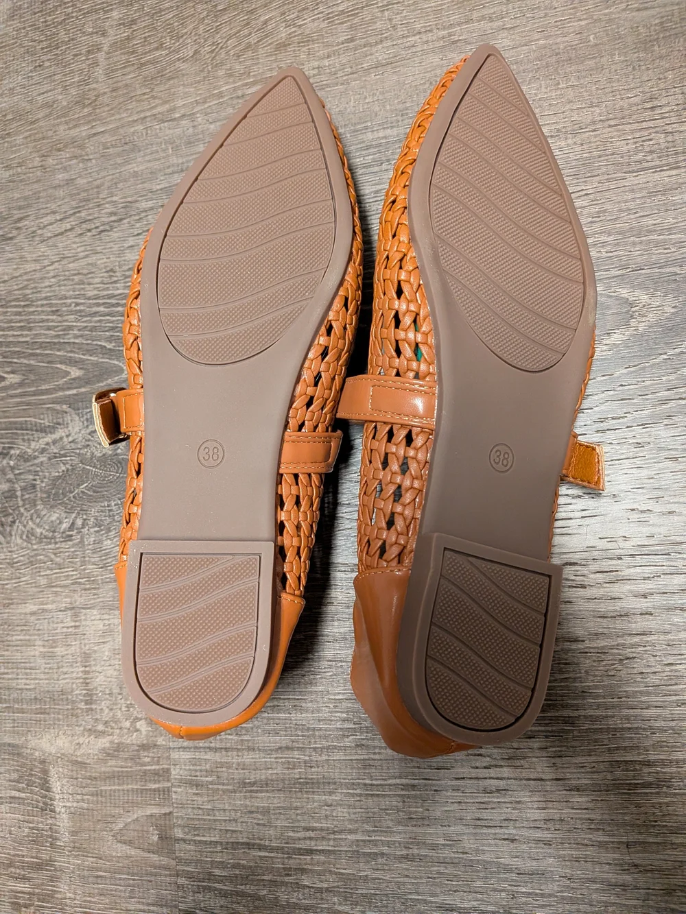Women's Tan Woven Mary Jane Flats Casual Pointed-Toe Slip-Ons Size 7. NEW IN BOX